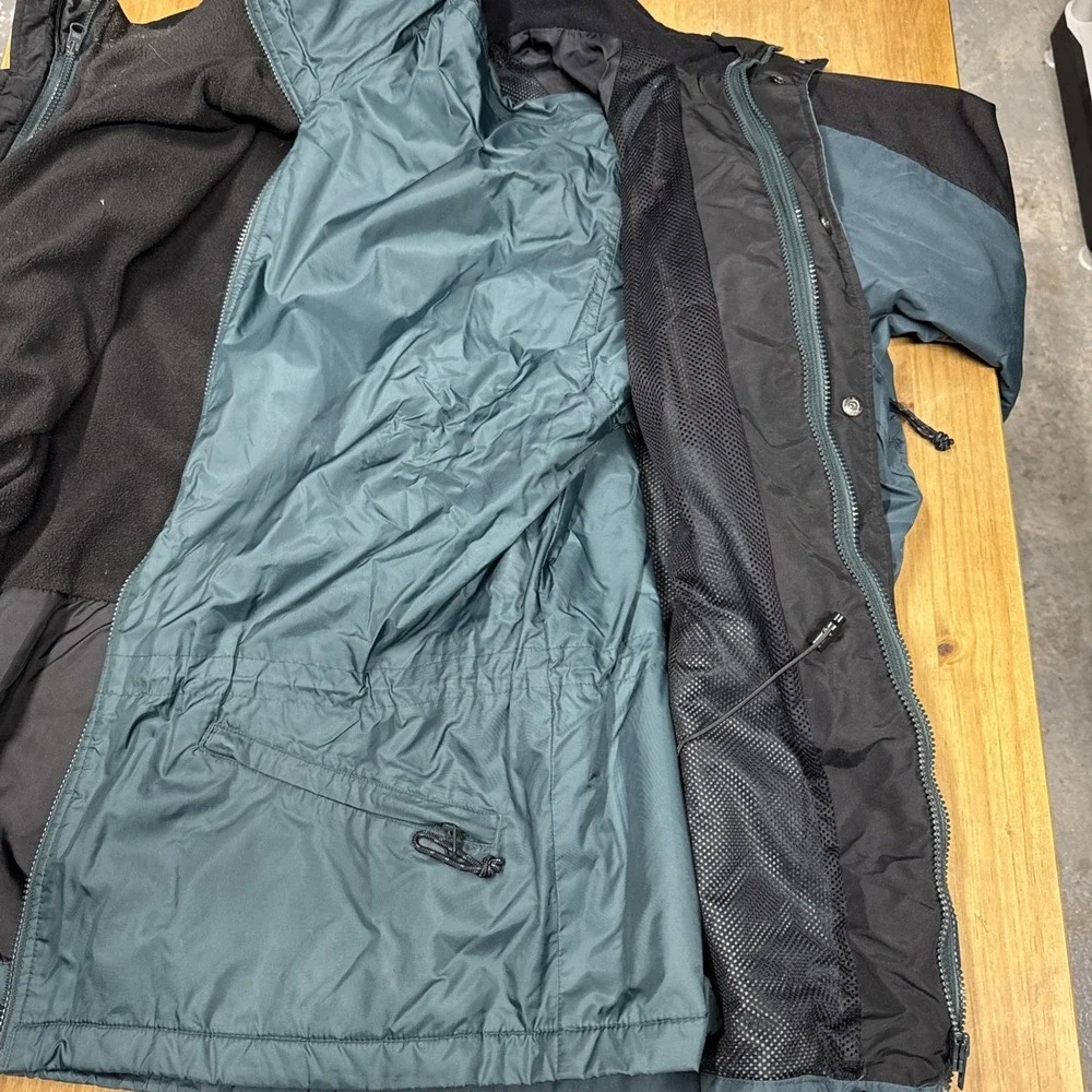 Columbia Sportswear Company this vintage